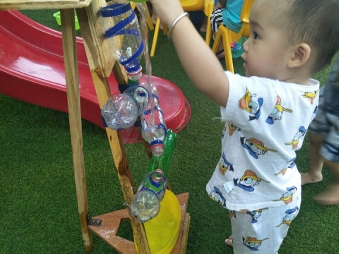 HOẠT ĐỘNG VUI CHƠI NGOÀI TRỜI CỦA BÉ