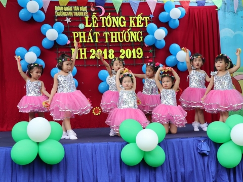 VĂN NGHỆ TỔNG KẾT NĂM HỌC 2018 - 2019