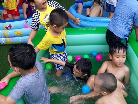 MÙA HÈ CỦA CÁC BẠN KHỐI LÁ