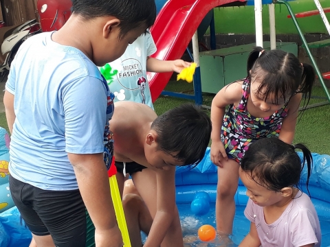 MÙA HÈ CỦA CÁC BẠN KHỐI LÁ