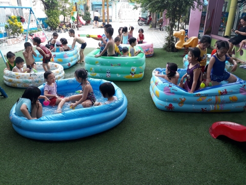 MÙA HÈ CỦA CÁC BẠN KHỐI LÁ