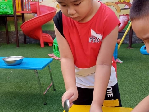 VUI CHƠI NGOÀI TRỜI