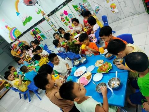 TIỆC LIÊN HOAN MỪNG NGÀY QUỐC TẾ THIẾU NHI