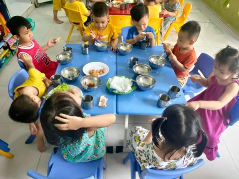 TIỆC LIÊN HOAN MỪNG NGÀY QUỐC TẾ THIẾU NHI