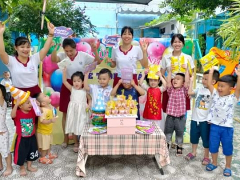 TIỆC SINH NHẬT VÀ LIÊN HOAN CUỐI NĂM HỌC