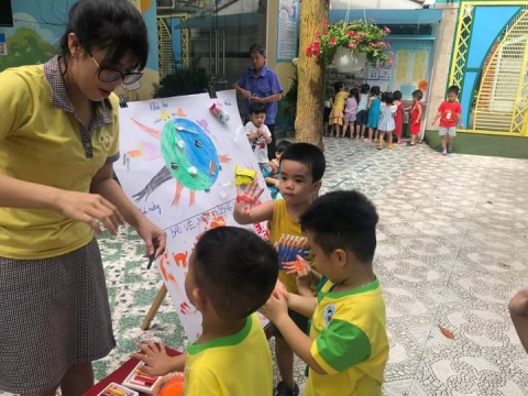 Tiết học lớp Chồi 1: chung tay bảo vệ môi trường