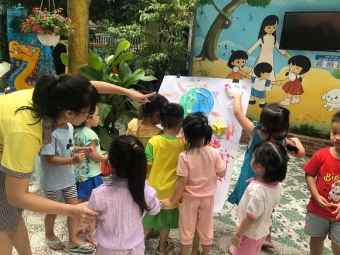 Tiết học lớp Chồi 1: chung tay bảo vệ môi trường