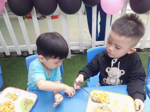 Tiệc Buffet của lớp Nhà trẻ và Mầm
