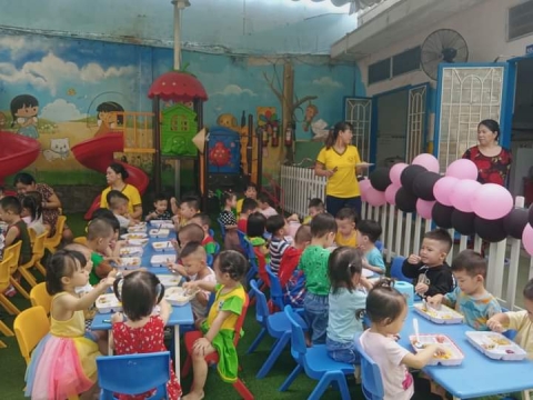 Tiệc Buffet của lớp Nhà trẻ và Mầm