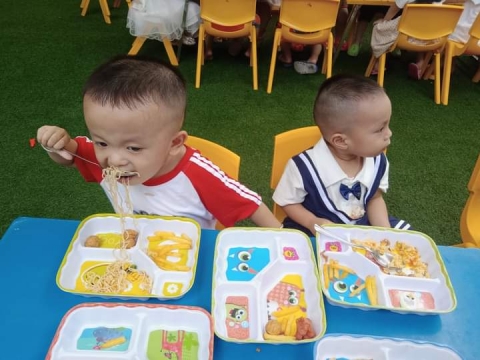Tiệc Buffet của lớp Nhà trẻ và Mầm