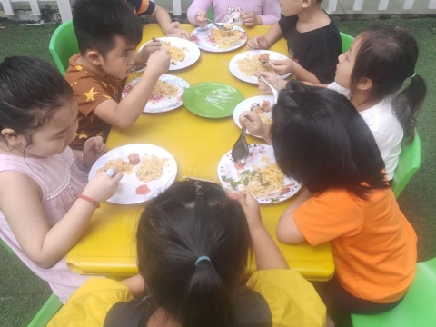 Tiệc Liên Hoan mừng giáng sinh