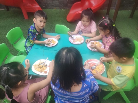 Tiệc Liên Hoan mừng giáng sinh