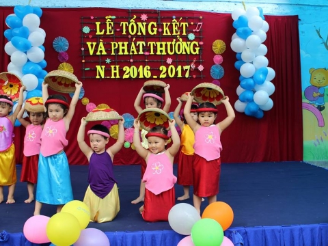HỘI THI CẮM HOA MỪNG 8/3/2019