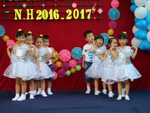 HỘI THI CẮM HOA MỪNG 8/3/2019