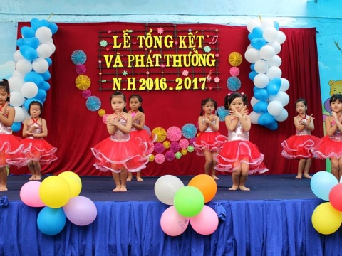 HỘI THI CẮM HOA MỪNG 8/3/2019
