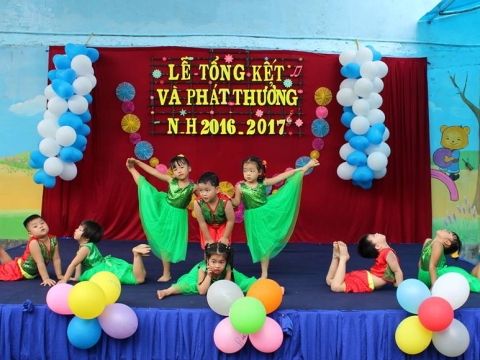 HỘI THI CẮM HOA MỪNG 8/3/2019